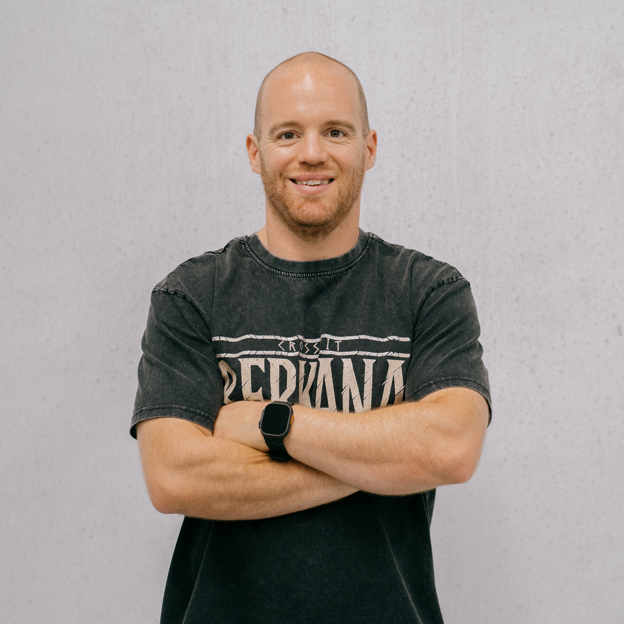 Adrián Fossas, Head Coach en CrossFit Berkana Santiago, experto en entrenamiento funcional y salud con nivel CrossFit Level 3